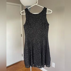 ⭐️EUC⭐️ LACE GLITTERY DRESS ✨